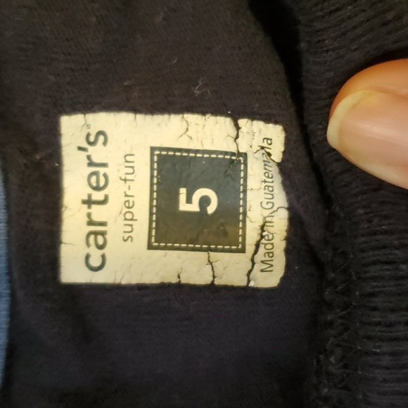 Lot Long Sleeve Tees, Carters and Gap Boys 5t - Picture 4 of 4